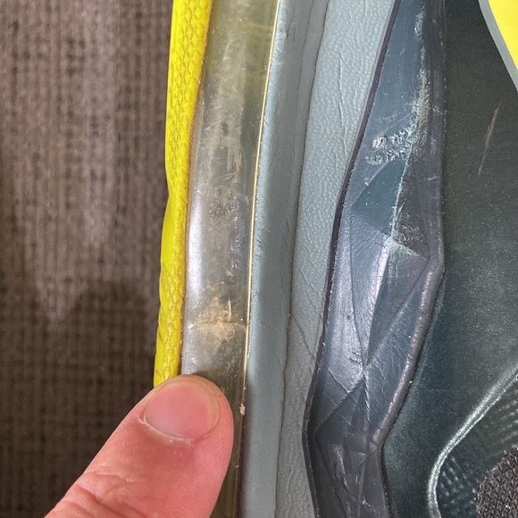 LeBron 10 Dunkmam sneaker in youth size 6 - Picture 10 of 10